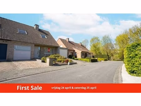 een verrassing van formaat… halfopen wonen met alle extra’s