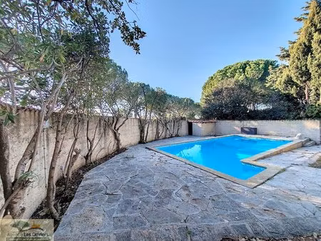 maison avec trois logements