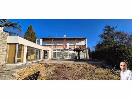 st gely du fesc maison de 260m2 divible en 3 appartements