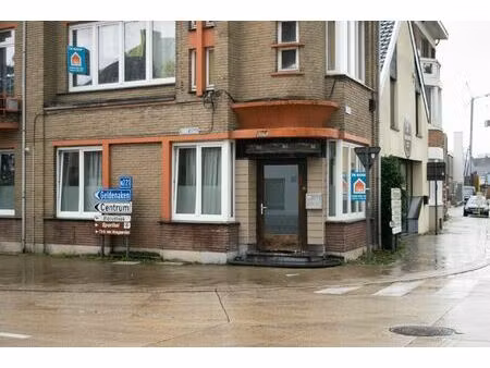 commercieel te koop in hoegaarden met 2 slaapkamers