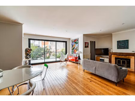 exclusivité square habitat - place nansouty - maison en pierre 239 m² - 5 chambres - jardi