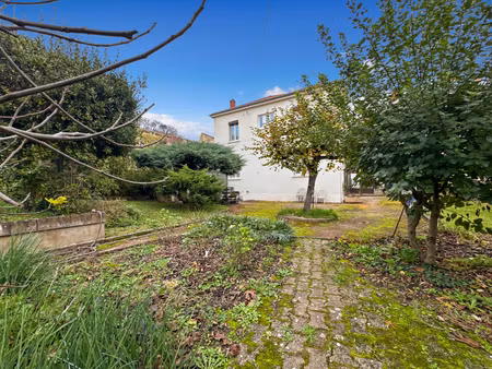 terrain constructible – hyper centre de trévoux