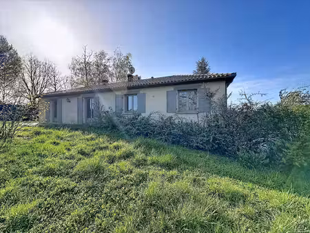 démeure d'exception avec piscine spectaculaire proche de brantôme