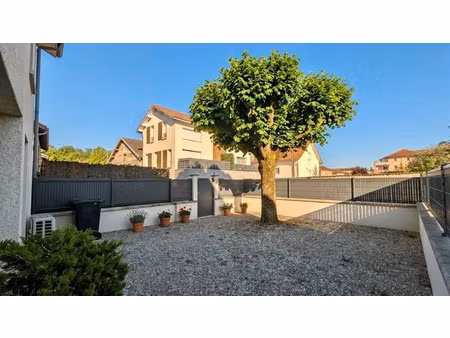 vente maison 4 pièces 97 m² à la tour-du-pin (38110)  260 000 €