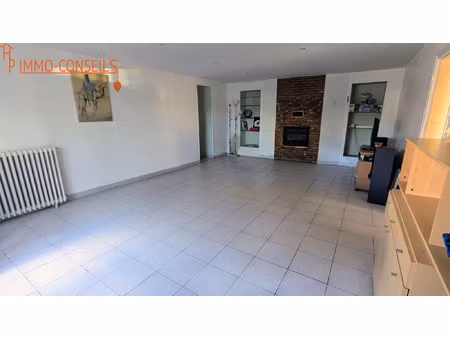 maison de bourg et terrain non attenant de 5595m2