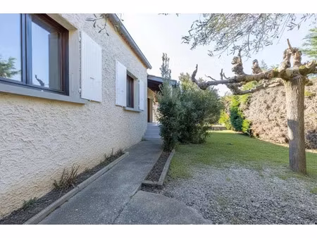 vente maison 4 pièces 124 m² à entraigues-sur-la-sorgue (84320)  299 000 €