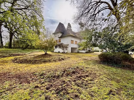 vente maison 12 pièces 303 m² à saint-georges-sur-moulon (18110)  299 000 €