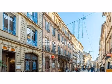 exclusivite foncia - tres beau studio entierement renove !