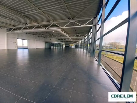 achat local commercial 3 313m² mondeville 14120