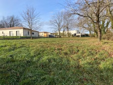 vente terrain 640 m² podensac (33720)