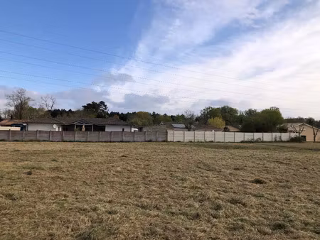 vente terrain 628 m² léognan (33850)