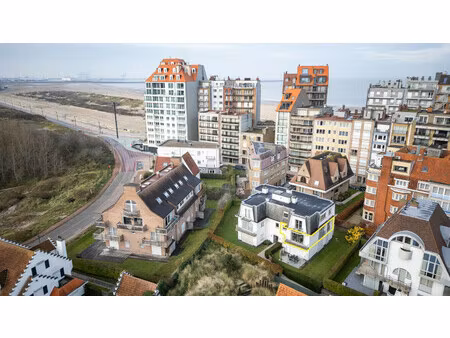 appartement te koop in knokke-heist met 2 slaapkamers