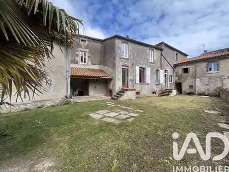 maison à montournais (85700)