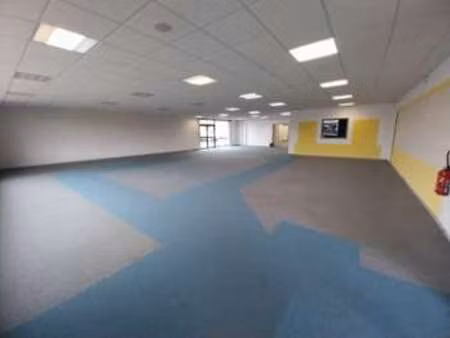 vente bureaux et commerces à vitré campagne (35500) : à vendre / 180m² vitré campagne