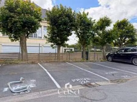 location garage box et parking à caen le port - ste-thérèse (14000) : à louer / 12m² caen 