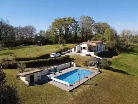 vente maison 9 pièces 136 m² à sainte-maure-de-peyriac (47170)  462 000 €