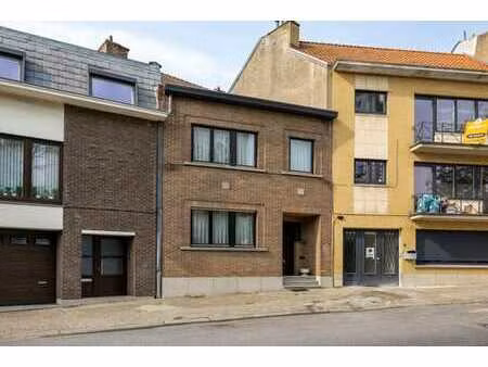 maison en plein centre de zellik avec jardin splendide!