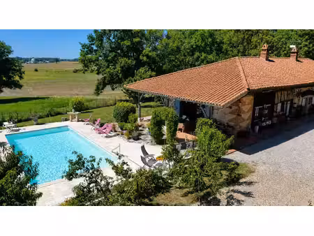 vente ferme 7 pièces 240 m² à varennes-saint-sauveur (71480)  575 000 €
