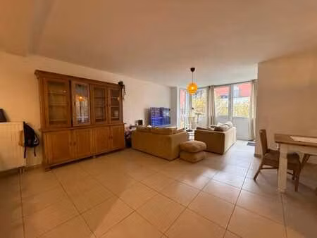 appartement 2 chambres avec terrasse et garage !