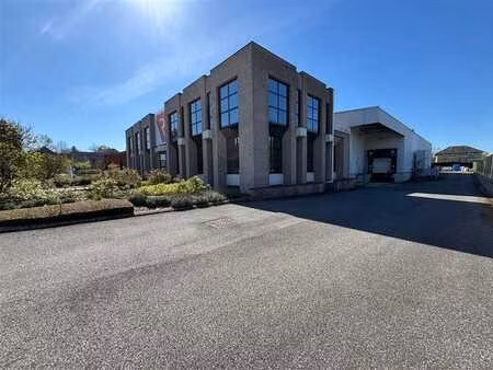 bâtiment commercial à louer à winksele