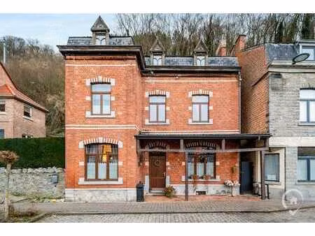 authentique maison à vendre dans le centre d'hastière