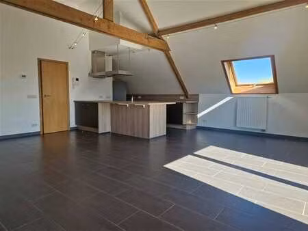 magnifique appartement 2 ch avec balcon et place de parking