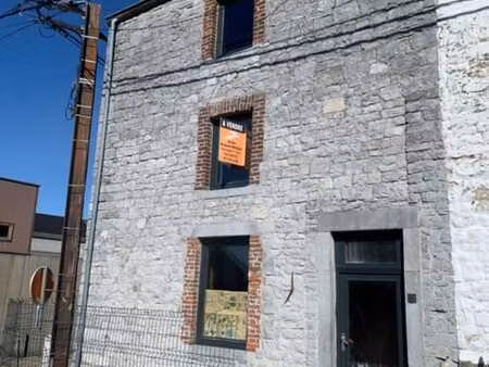 maison en pierre avec 4 chambres + garage non attenant