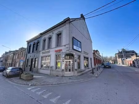 immeuble mixte : commerce  salle de réception et appartement