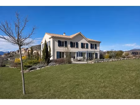 vente propriété 9 pièces 285 m² à piégut (05130)  642 000 €