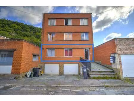 appartement 2ch a renover avec cave et garage