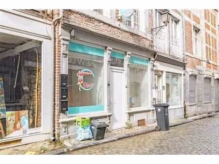 beau commerce situé dans l'hyper centre-ville !