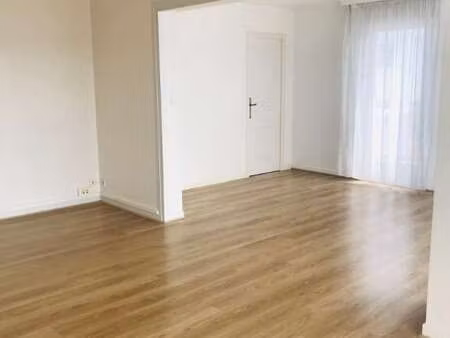 location appartement 4 pièces à saint-brieuc (22000) : à louer 4 pièces / 102m² saint-brie