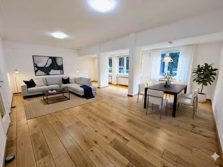 magnifique rez-de-chaussée avec jardin de 100 m²