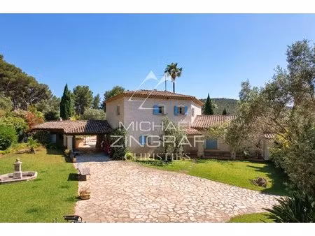 exclusivité sur st-cyr-sur-mer propriété avec piscine et tennis
