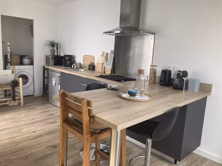 location appartement 1 pièce 39 m² à saint-jean-pied-de-port (64220)