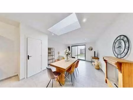 maison rénovée avec garage au cœur de lauwe ?