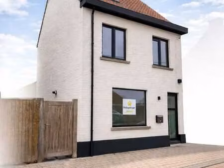 moorslede : maison rénovée de 3 chambres avec jardin