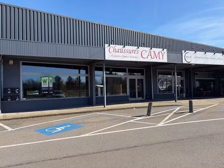 bien professionnel à louer à etalle € 2.850 (lmzsm) - w immobilière | zimmo