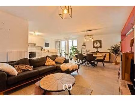 très grand appartement avec deux chambres à oudenaarde