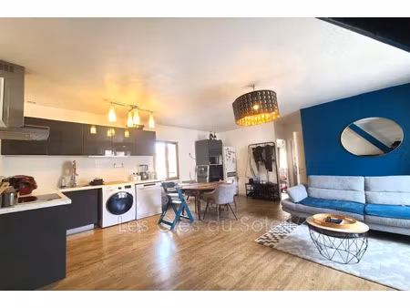 vente appartement 4 pièces 60 m² à cuers (83390)  149 000 €