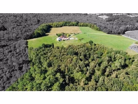 propriété avec 14 hectares