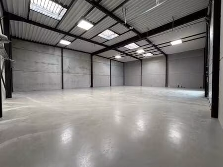 spacieux espace professionnel près de l’e40