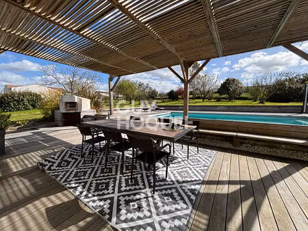 maison à vendre à andilly - 8 pièces  piscine  grand terrain