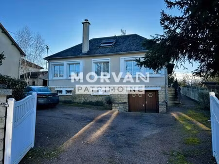 maison familiale sur sous-sol 149.65 m2 - cour et terrain clos 734 m2 - toutes commodites