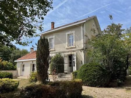 élégante propriété de style bourgeois avec gîte