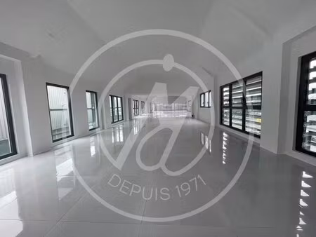 a louer bureau lumineux de 76m2 à jarry