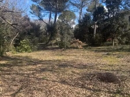 terrain 800 m² la roque d antheron