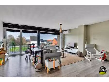 gerenoveerd en energiezuinig 3 slaapkamer appartement 121m²