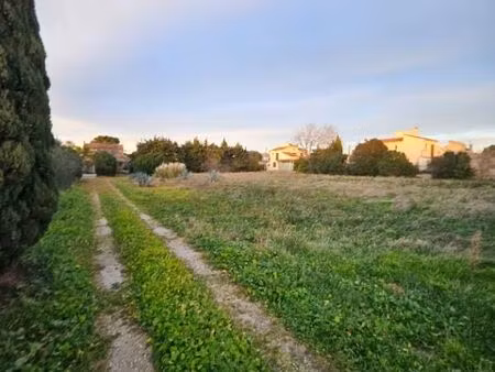 terrain 479 m² istres