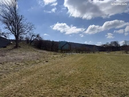 terrain 762 m² damprichard